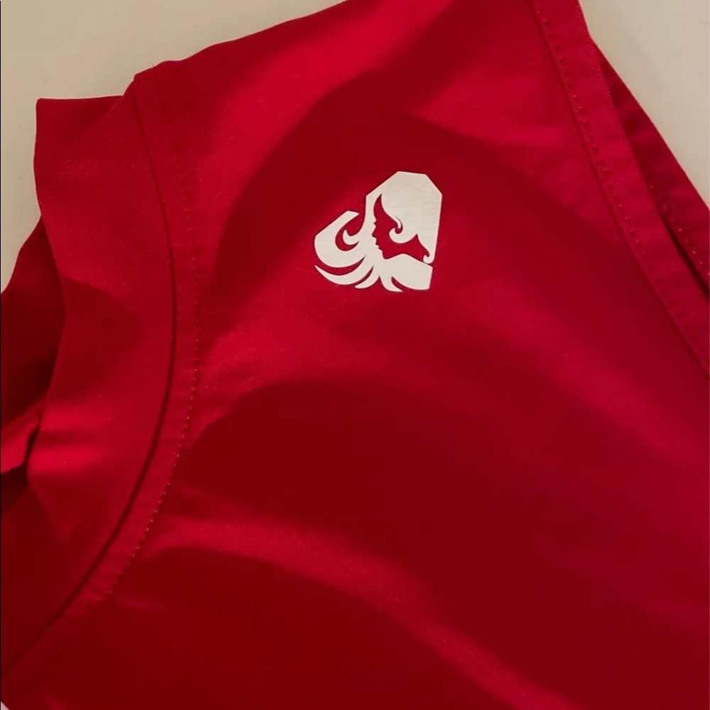 Like new women’s best top